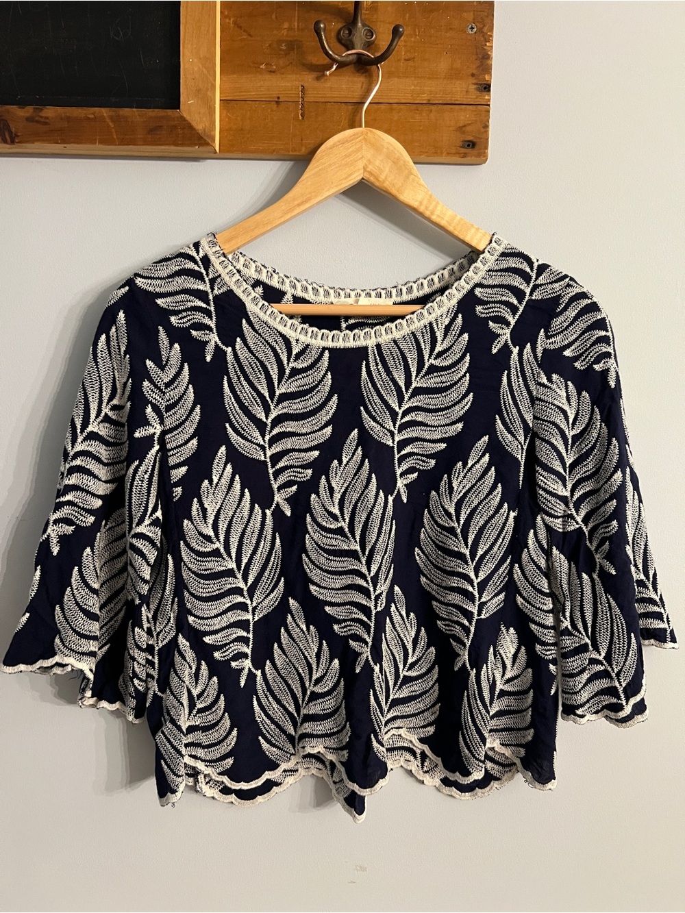 Embroidered Leaf Print Boho Top Small Black &  White